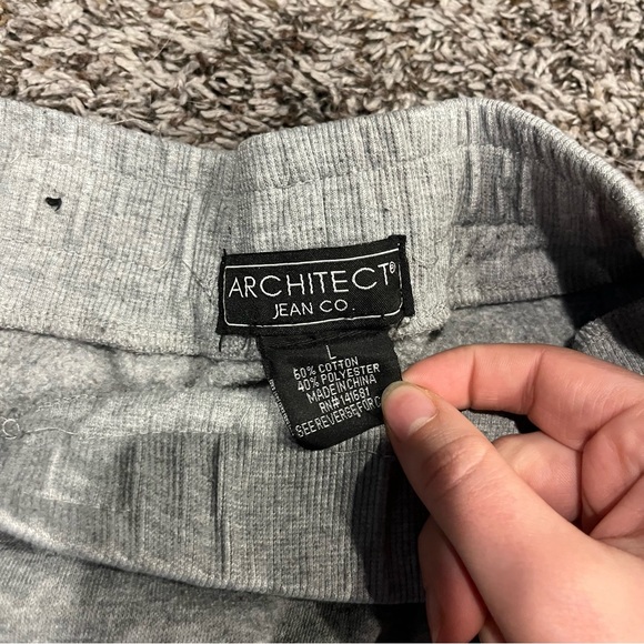 Architect Jean Co. jogger sweat pants in good condition no drawstring. - Picture 2 of 3
